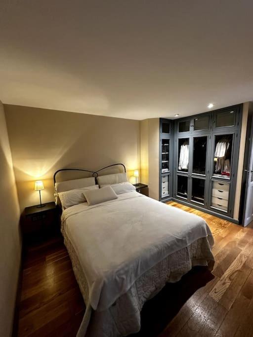 Apartamento Con Parking En Centro De Madrid-Chamberi Apartment Luaran gambar