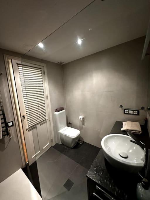 Apartamento Con Parking En Centro De Madrid-Chamberi Apartment Luaran gambar
